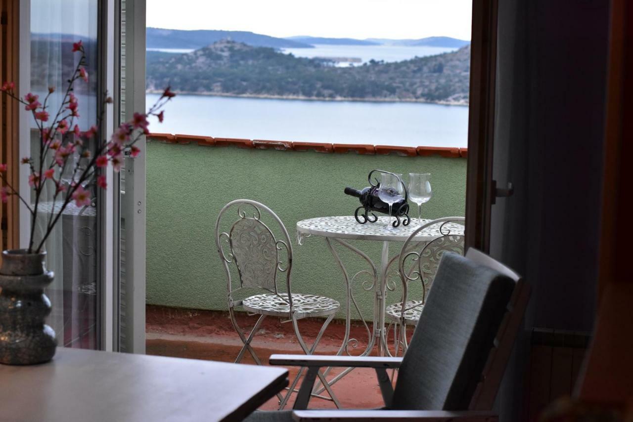 Moonshine Apartment With Magnificent View Sibenik Exterior photo